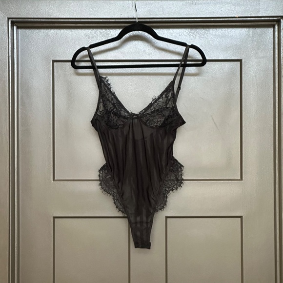 BOOHOO | lace teddy bodysuit - Picture 2 of 5